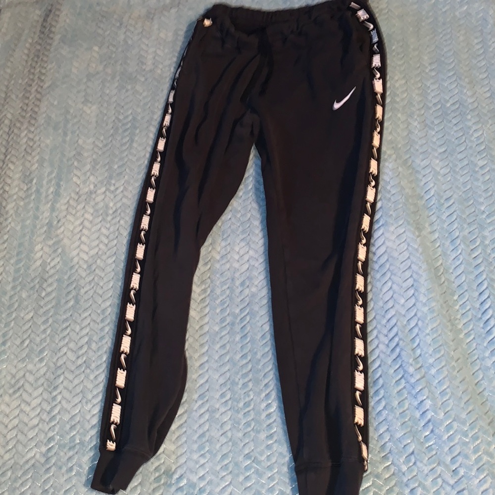 Nike girl sweatpants